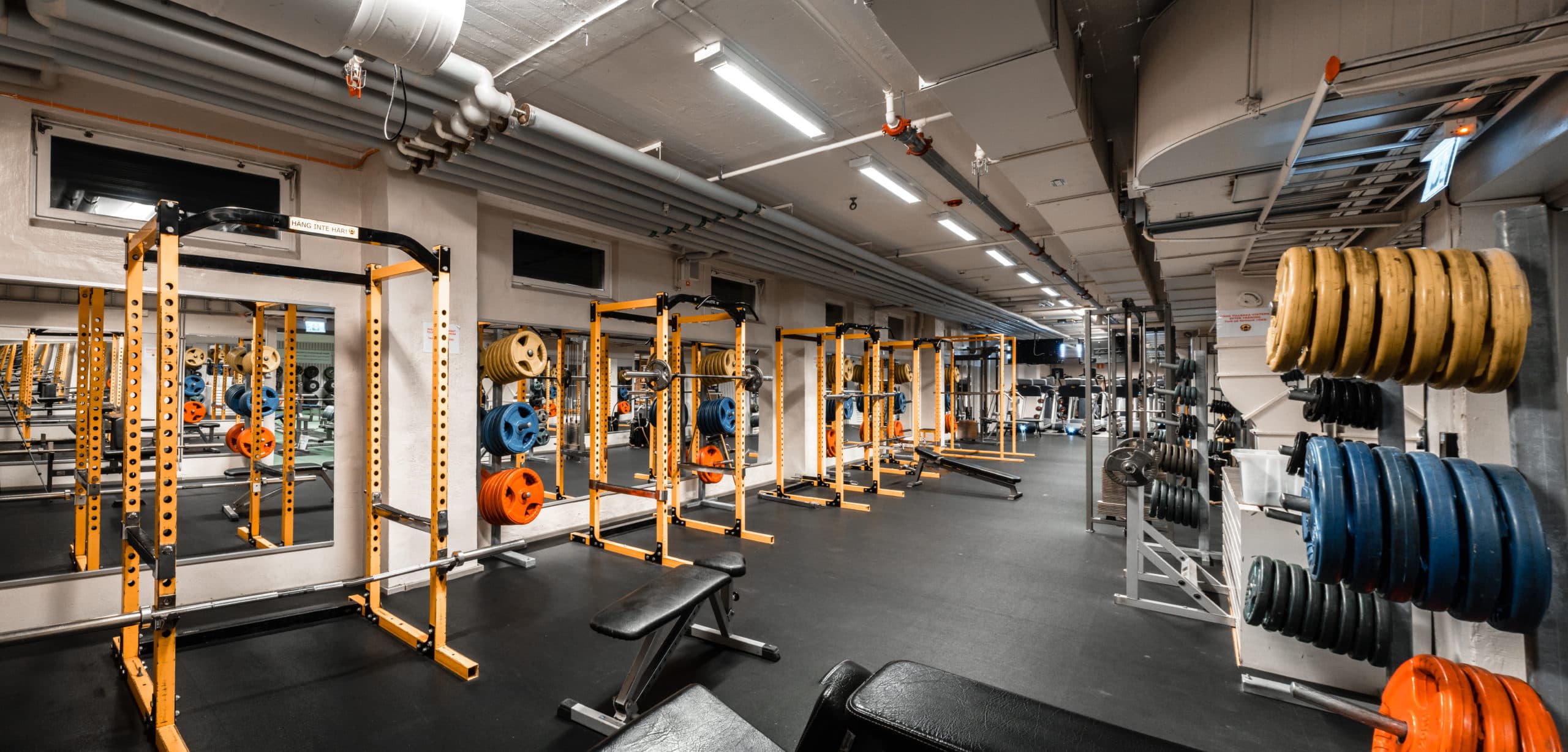 Örebro Kraftsportklubb — strength-studio i Sörby, Örebro